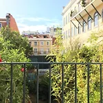 Apartment Sm2 Romantic By The Gardens Pr Real & Bairro Alto